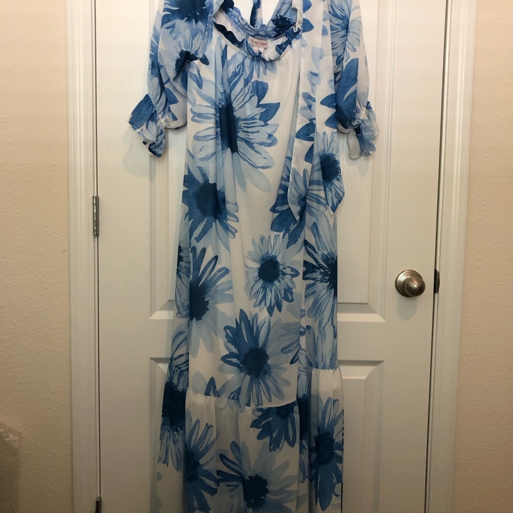 π Host Pick π Flying Tomato Maxi Dress Blue Sunflower - Picture 3 of 9